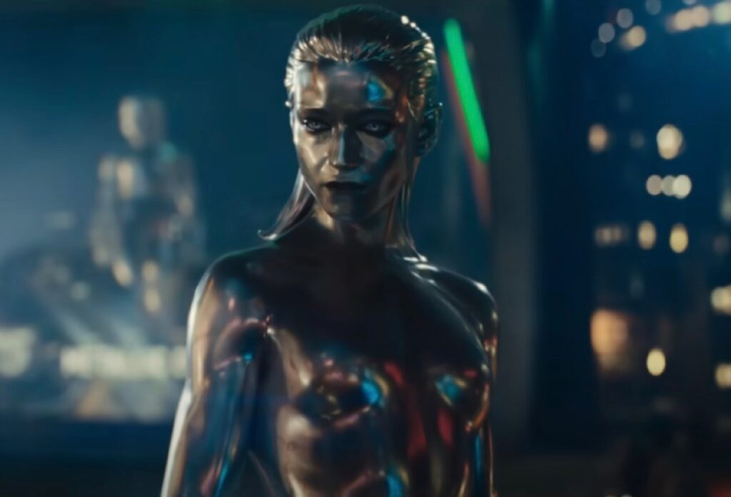 The Silver Surfer (Julia Garner) brings news of the arrival of Galactus (Ralph Ineson) and the potential destruction of Earth.